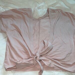 Lululemon bow pink tee